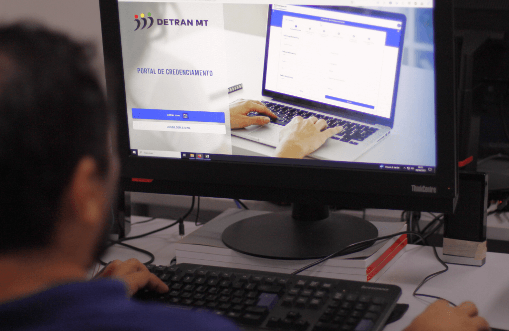 Novo Portal de Credenciamento do Detran-MT - Foto por: Kamila Nascimento/Detran-MT Detran-MT lança portal para empresas renovarem credenciamento de forma 100% digital - Novo Portal de Credenciamento do Detran-MT